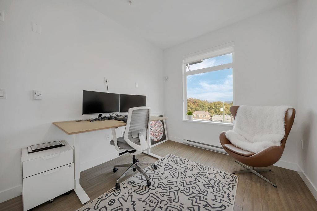 listing image 1108022045230979660