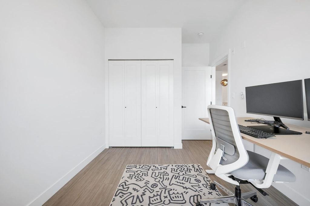 listing image 1109392251671787004