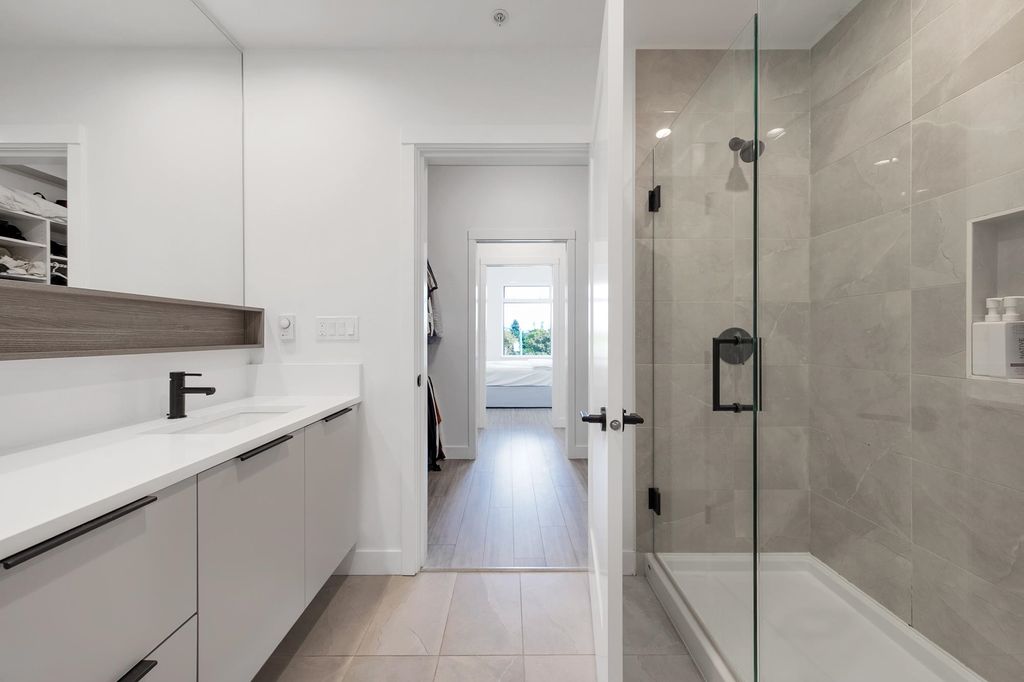 listing image 1105662165210783978