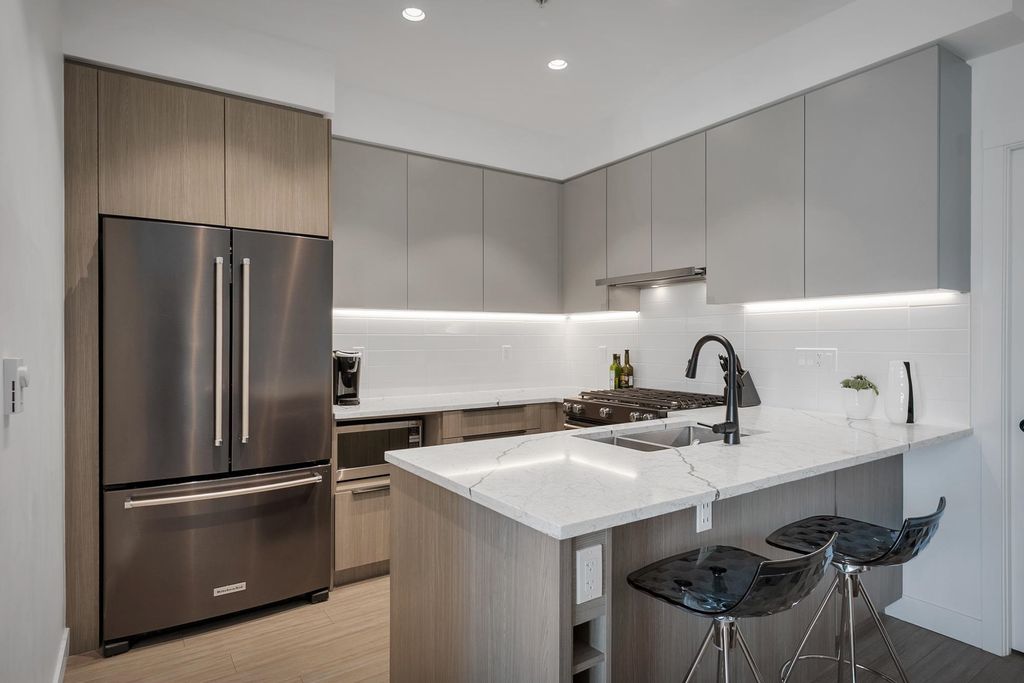 listing image 1107940560485894085