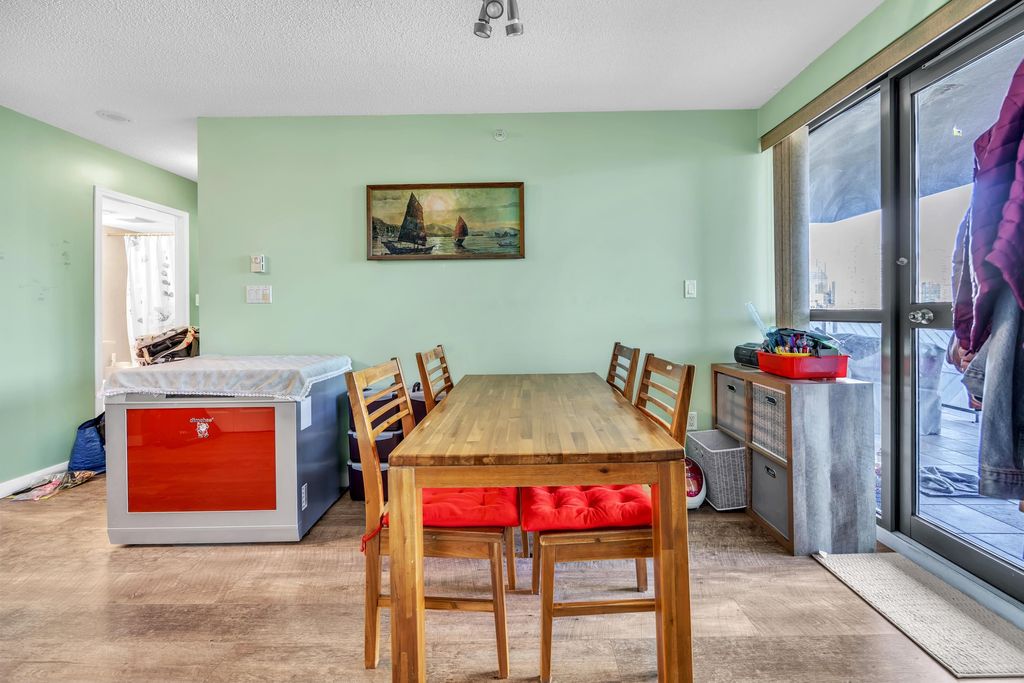 listing image 1105703610938519517