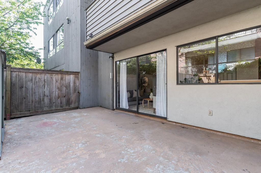 listing image 1101147726421186917