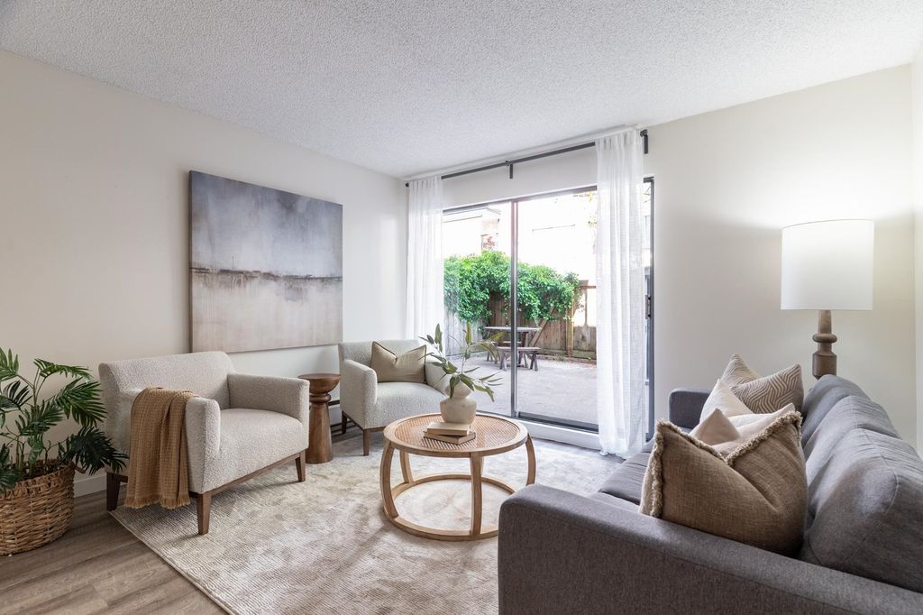 listing image 1109664079325903986