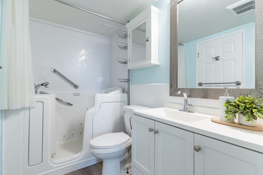 listing image 1101625431643210079