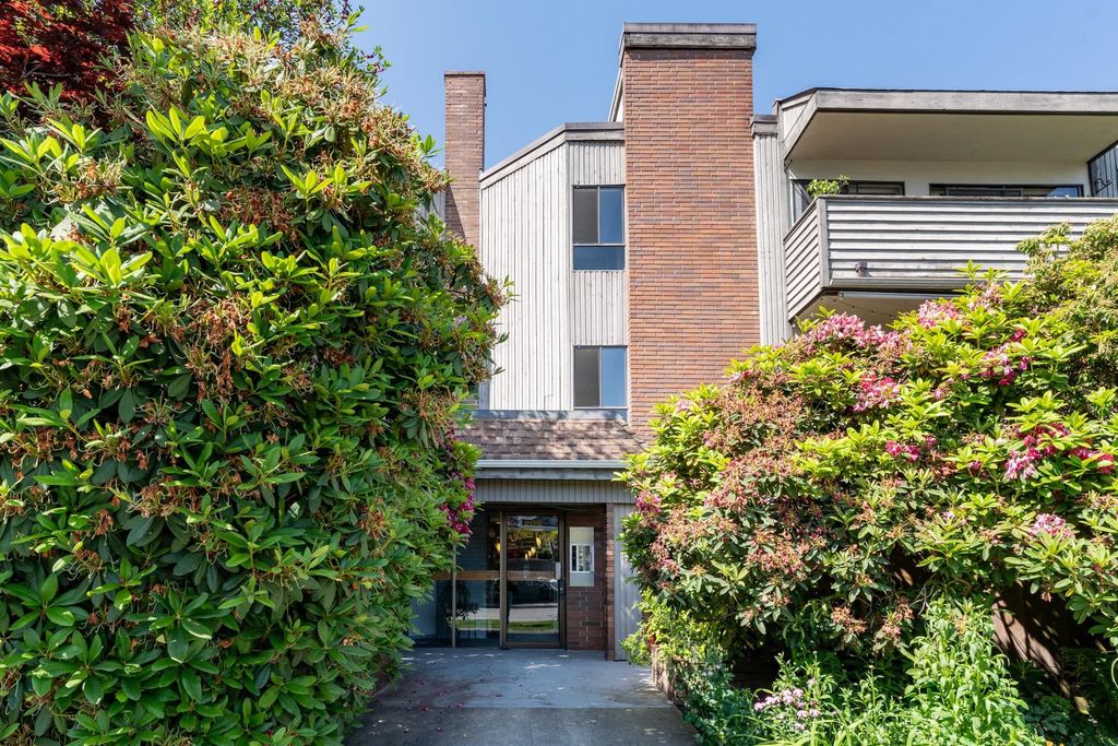 listing image 1107280014221583359