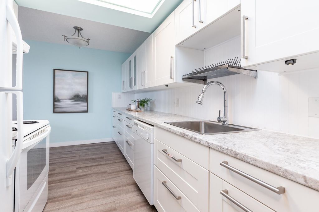 listing image 1101877134190830205