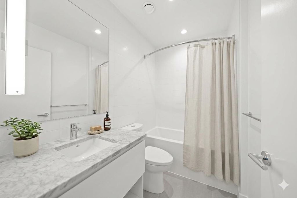 listing image 1100225001546573526