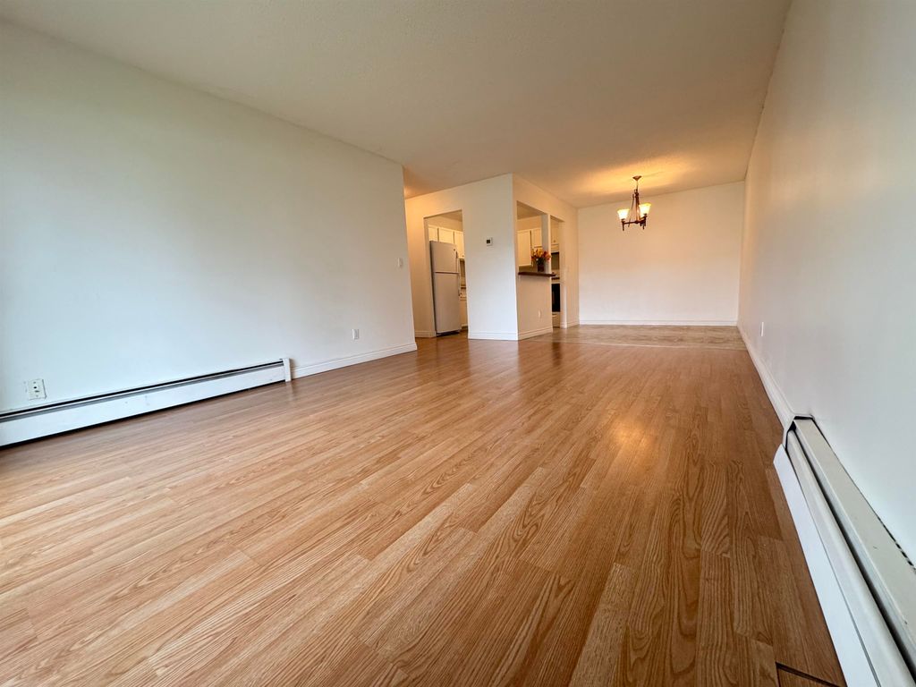 Photo of 32850 George Ferguson Way #126, Abbotsford, BC V2S 7K1 (MLS # R3109751)