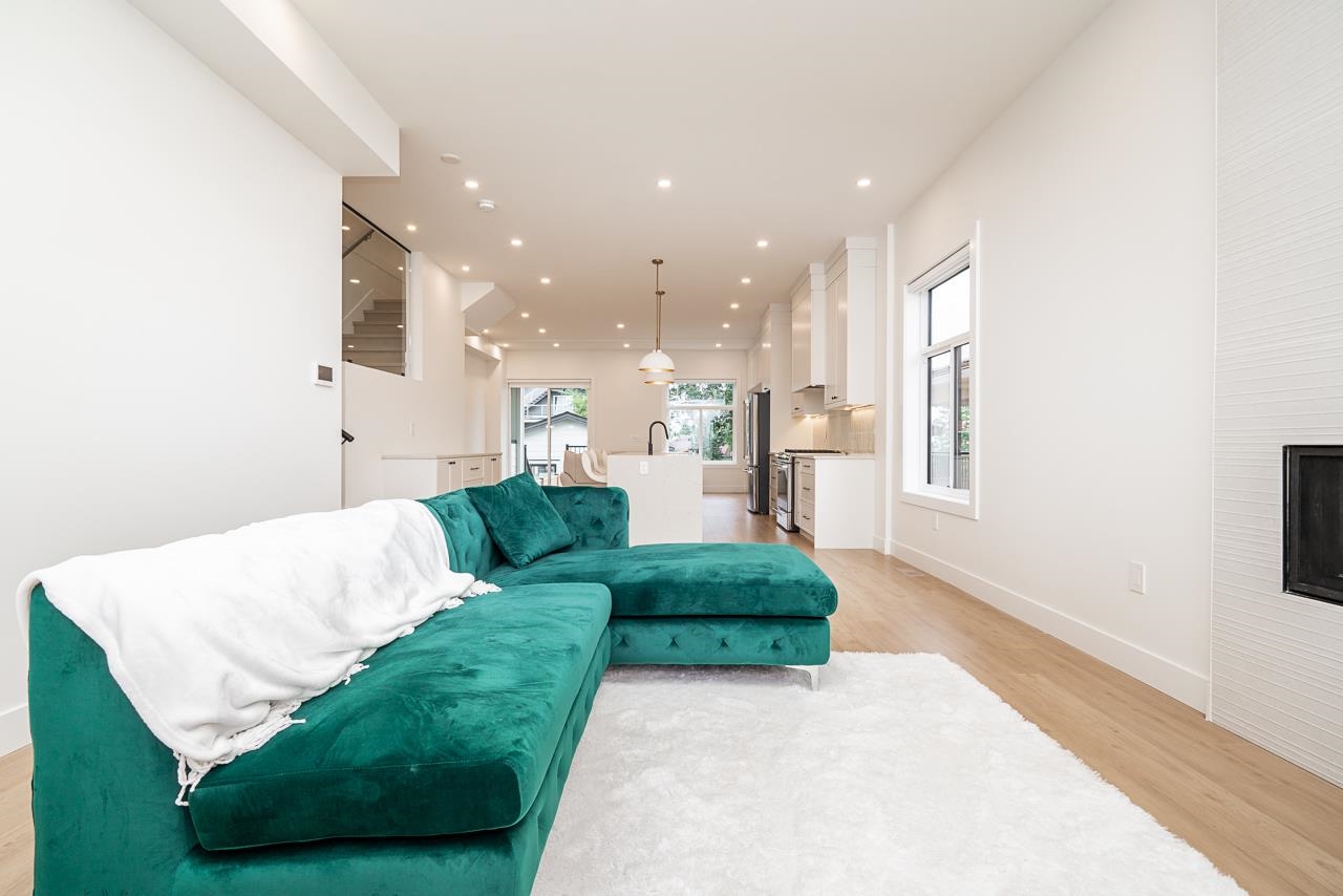 128 N Grosvenor Avenue