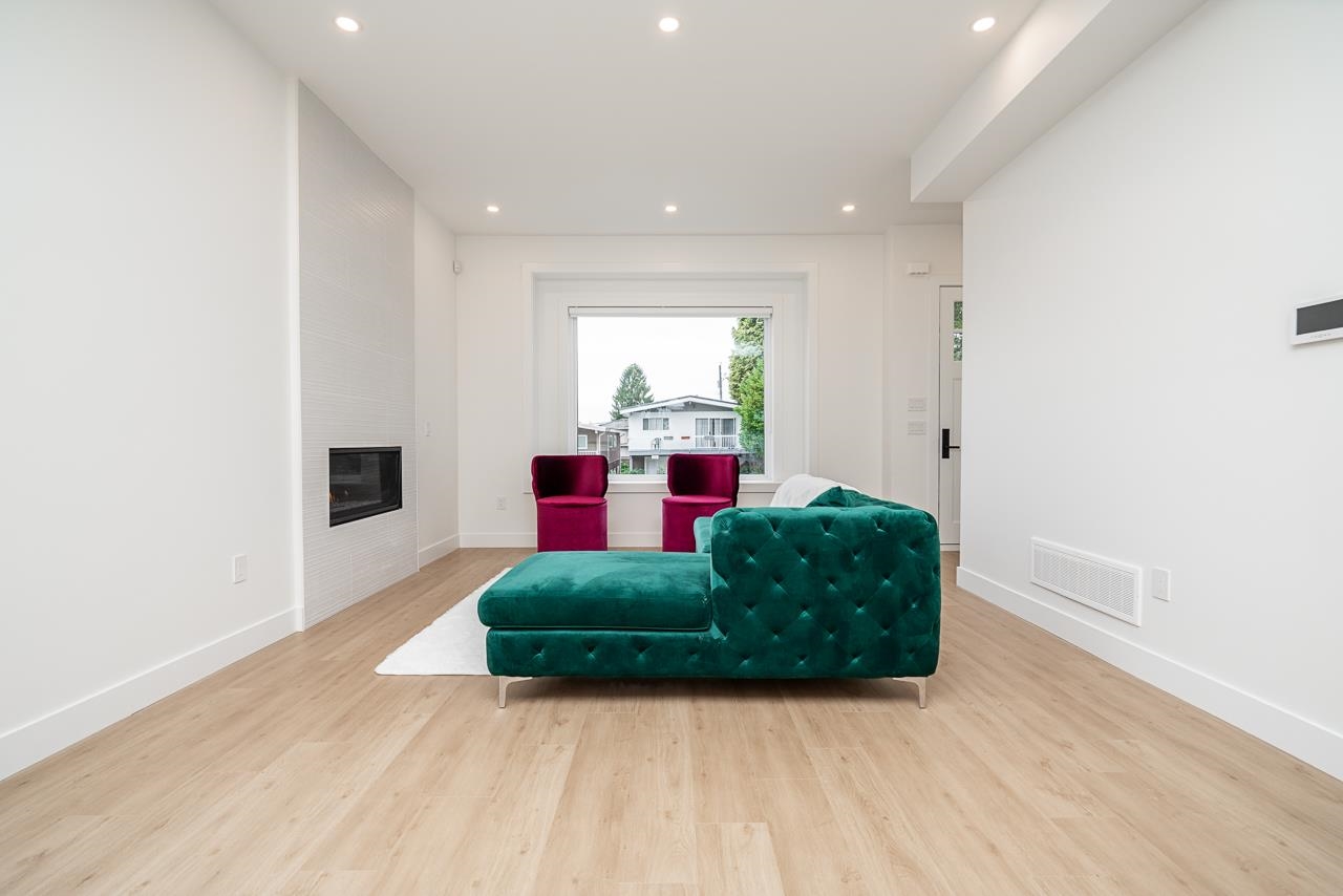 128 N Grosvenor Avenue