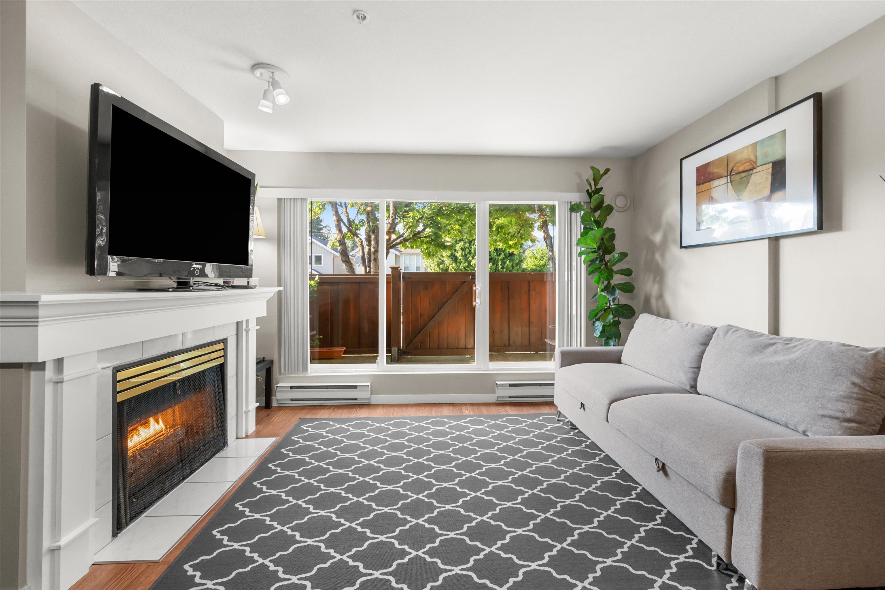 1570 Prairie Avenue 102