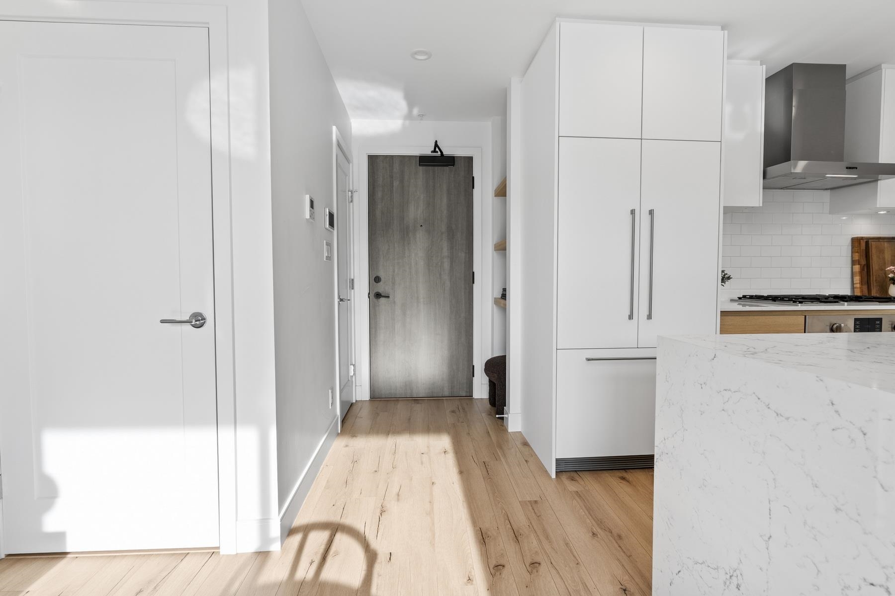 3131 Murray Street 527