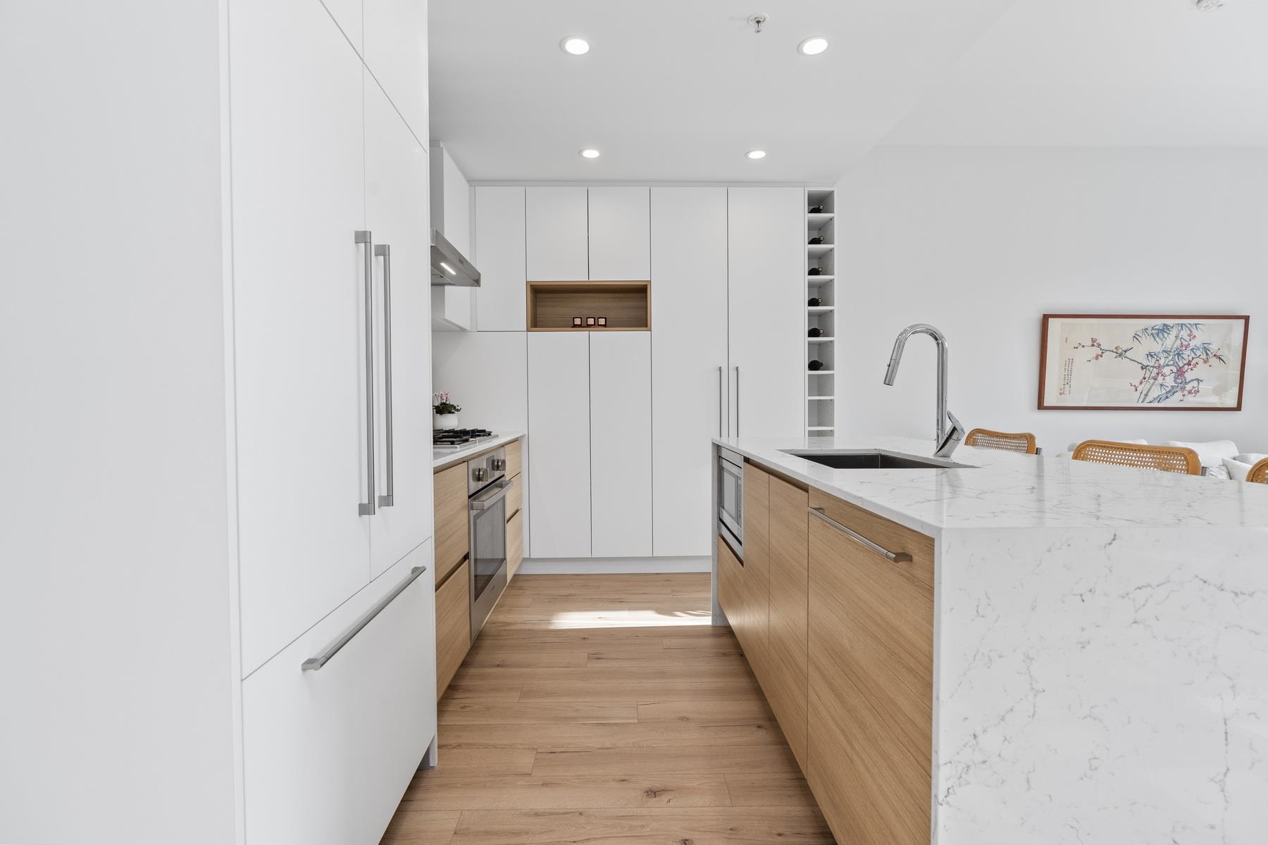 3131 Murray Street 527