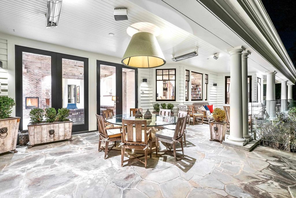 listing image 1106342861742343058