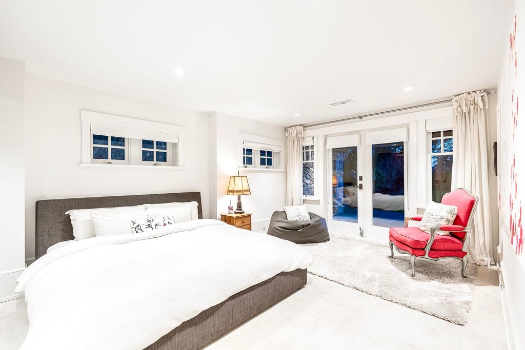 listing image 1106169201885439435