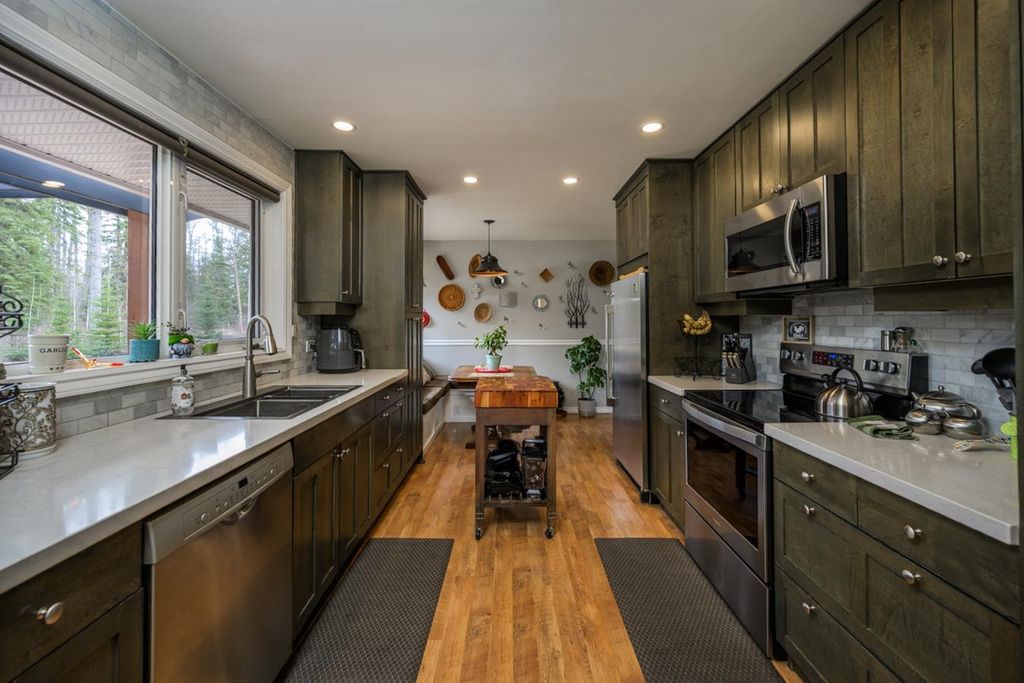 listing image 1106902860235795569