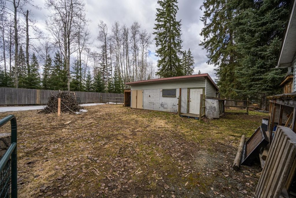 listing image 1101439377823650306