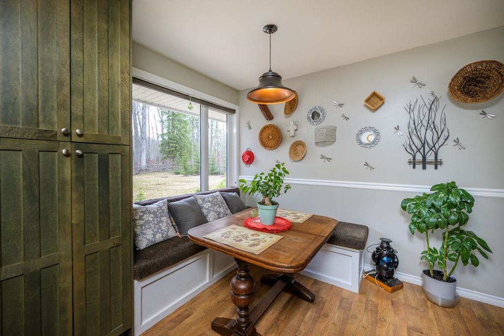 listing image 1105740872948016460