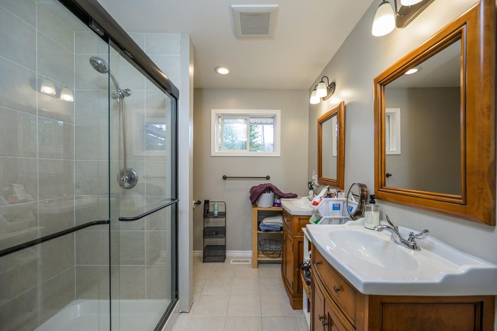 listing image 1100667850092236827