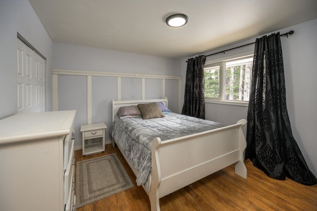 listing image 1109882981211377362
