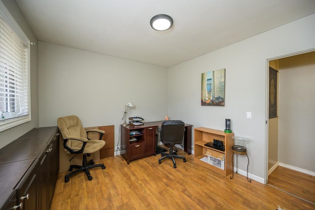 listing image 1102701574693420504