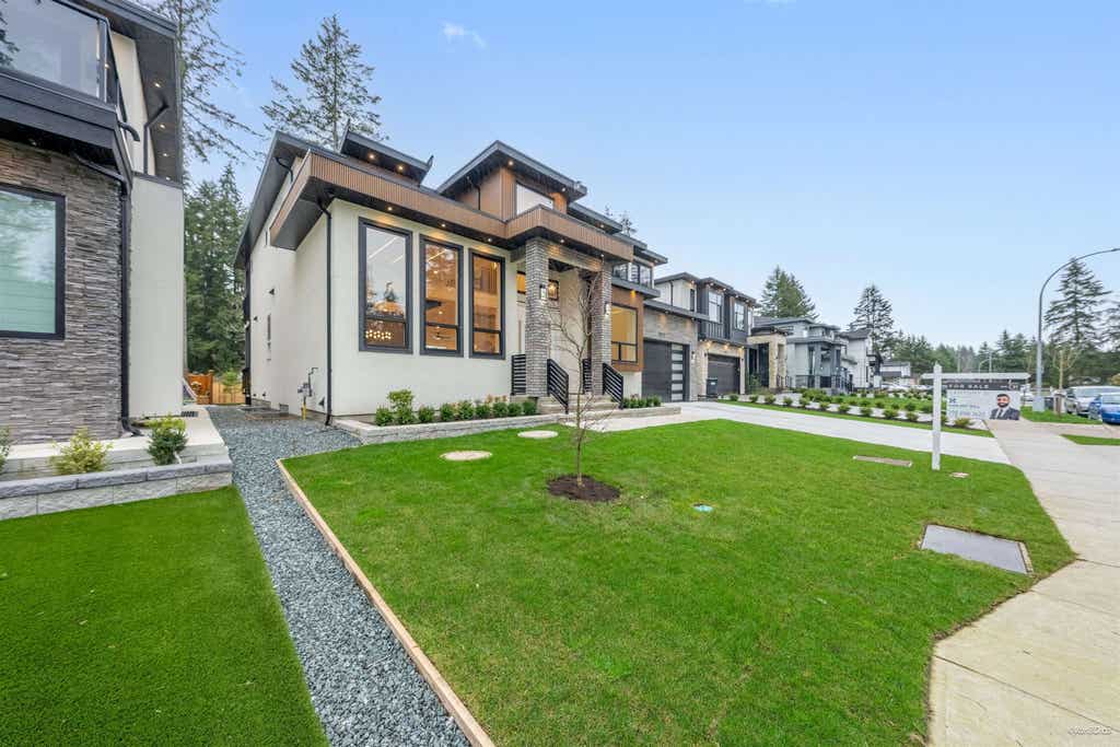 Photo of 20331 27 Avenue, Langley, BC V2Z 0B6 (MLS # R3147912)