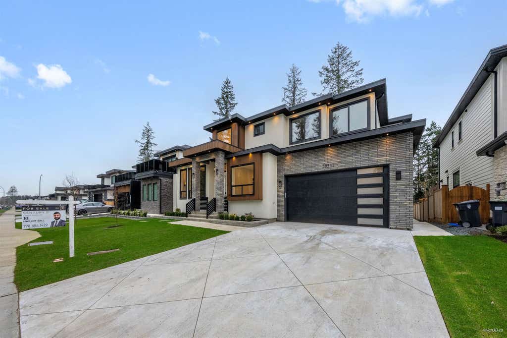 Photo of 20331 27 Avenue, Langley, BC V2Z 0B6 (MLS # R3147912)