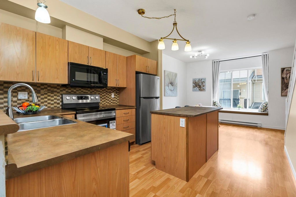 Photo of 5839 Panorama Drive #35, Surrey, BC V3S 0P4 (MLS # R3149007)