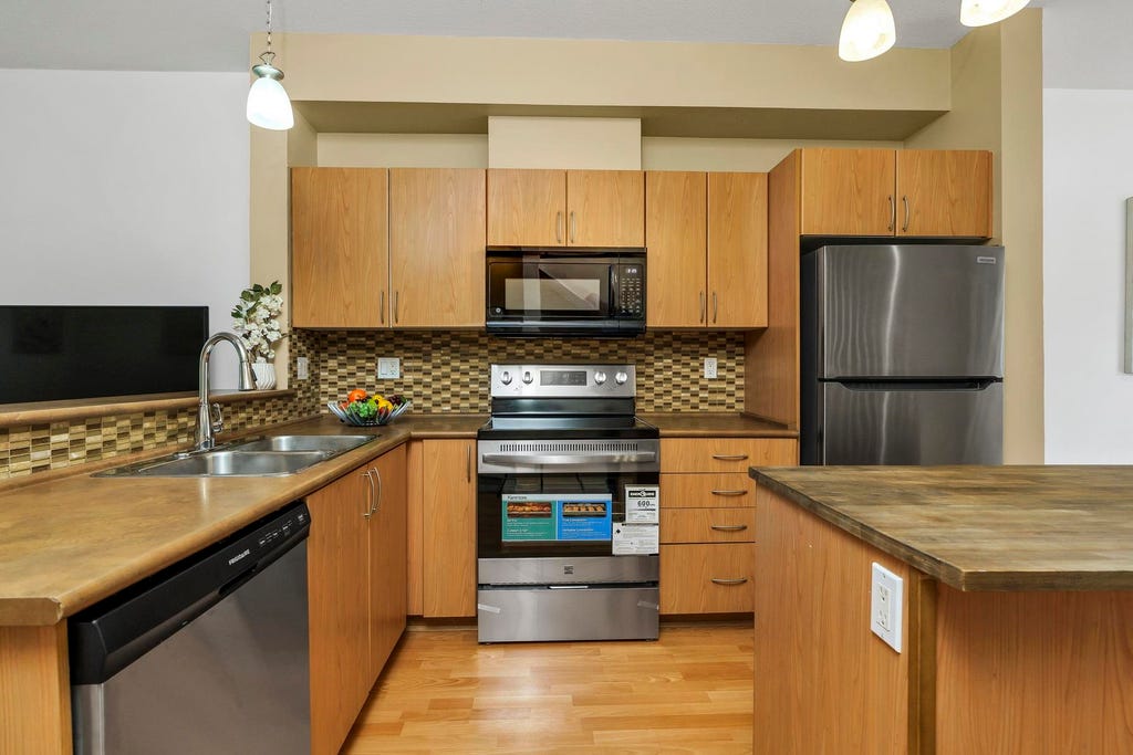 Photo of 5839 Panorama Drive #35, Surrey, BC V3S 0P4 (MLS # R3149007)