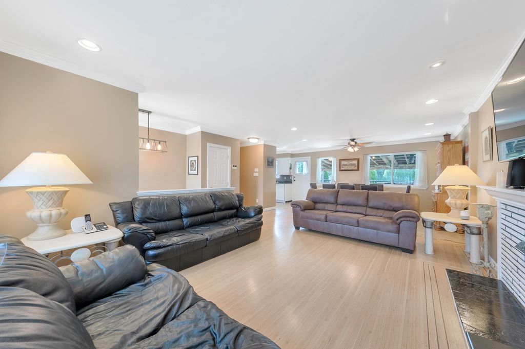 listing image 1102727815791862486