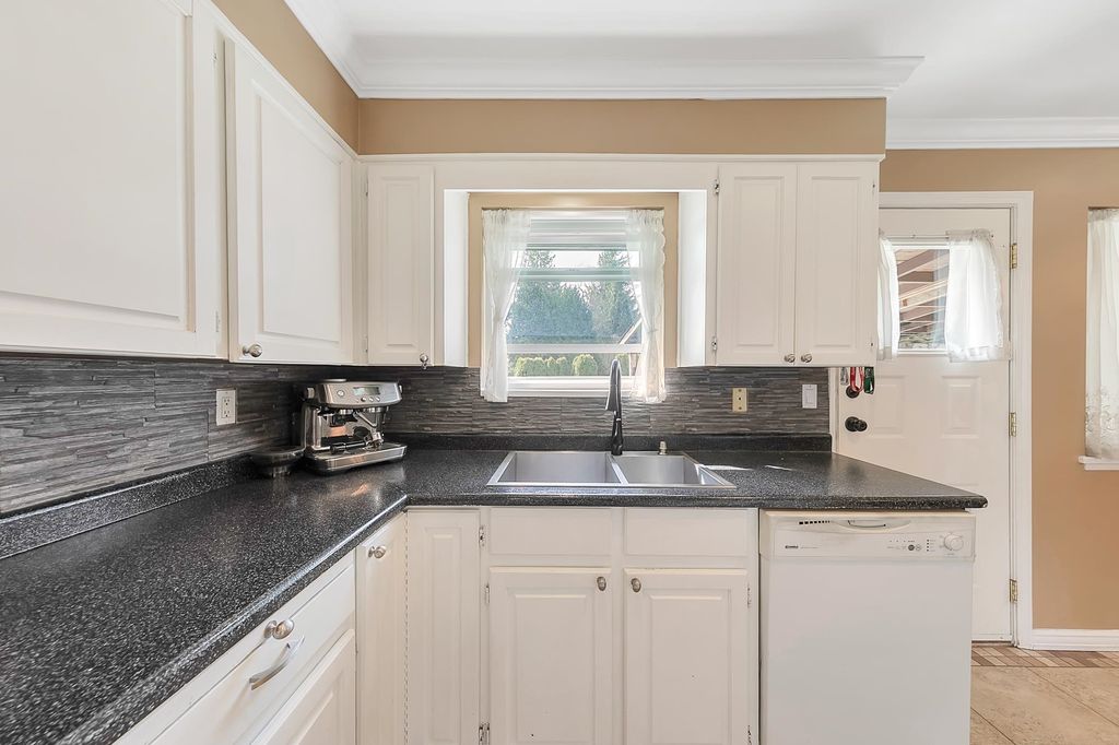 listing image 1105427049971262697