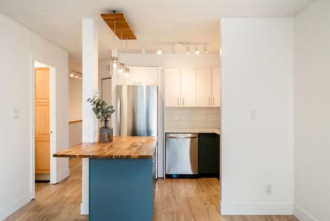 1009 Clarke Road Port Moody BC V3H 1M3