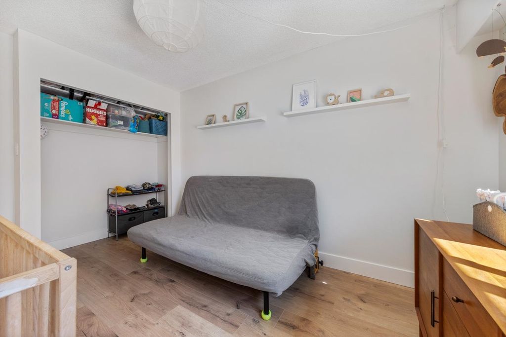 listing image 1106343757449301123