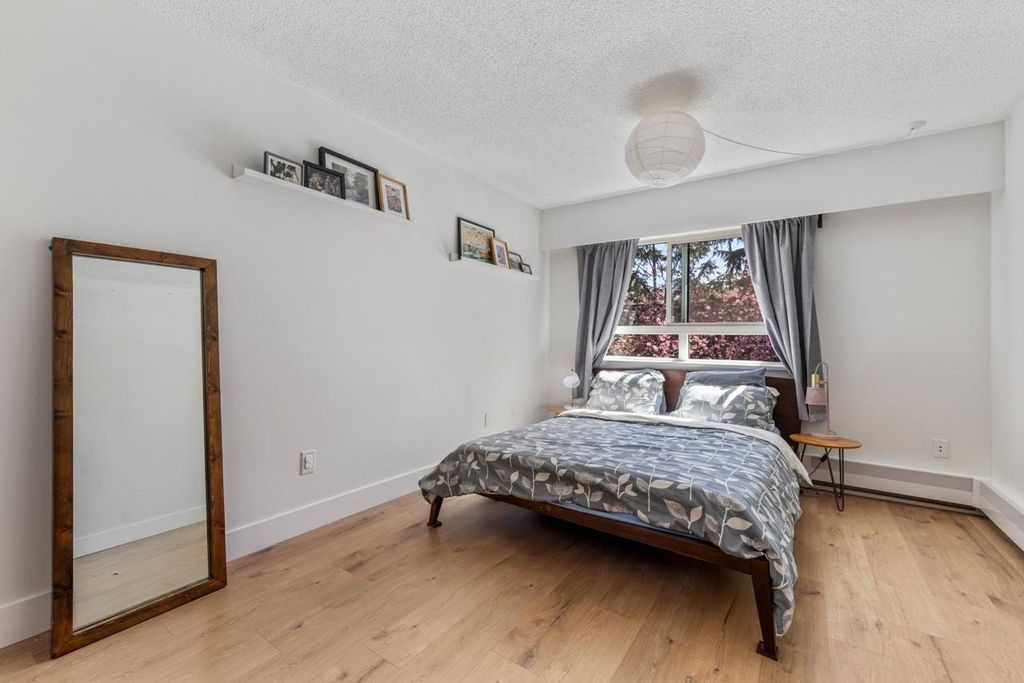 listing image 1100947370083747710