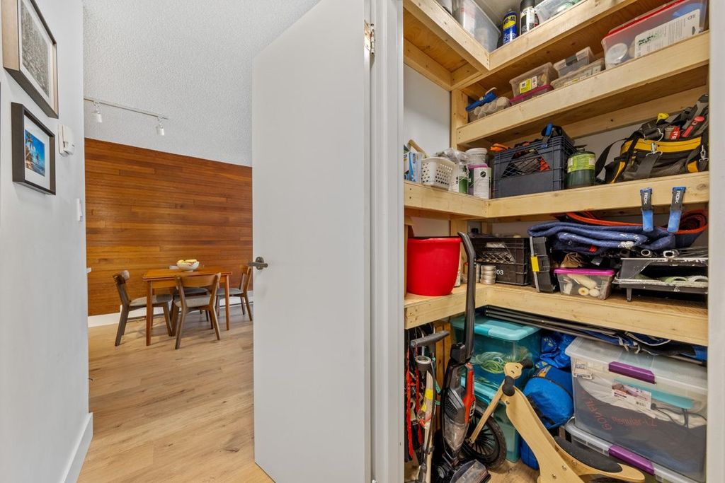 listing image 1106267109552034224