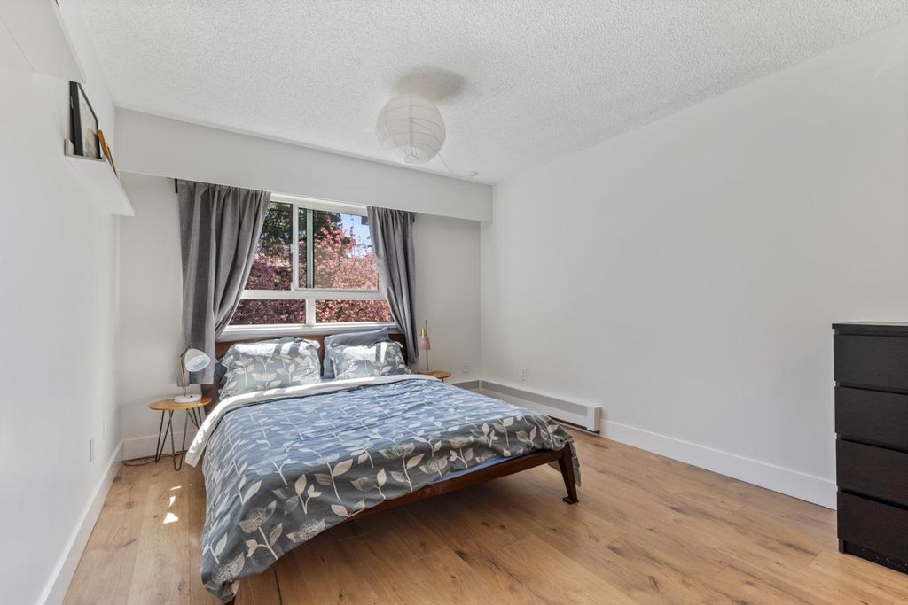 listing image 1101421630606082470