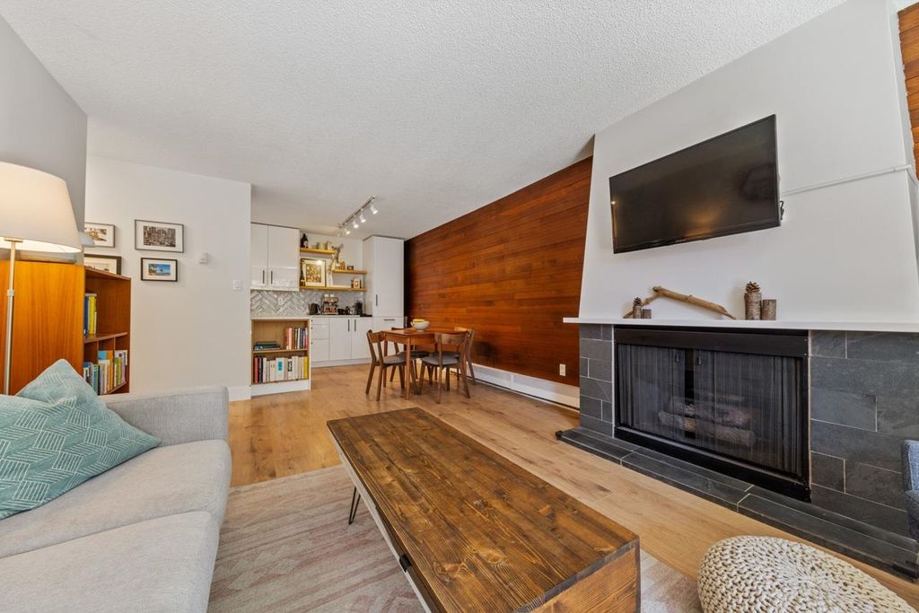 listing image 1100539154934383817