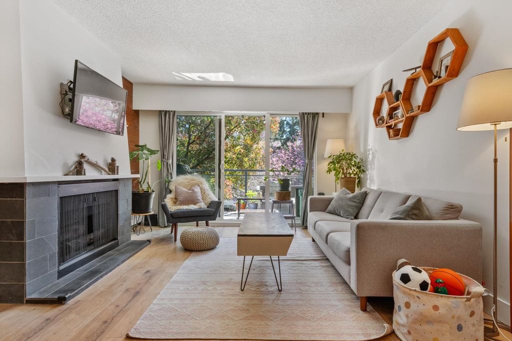 listing image 1101330193513067236