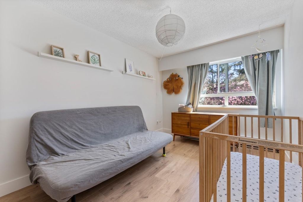 listing image 1109646382876342269