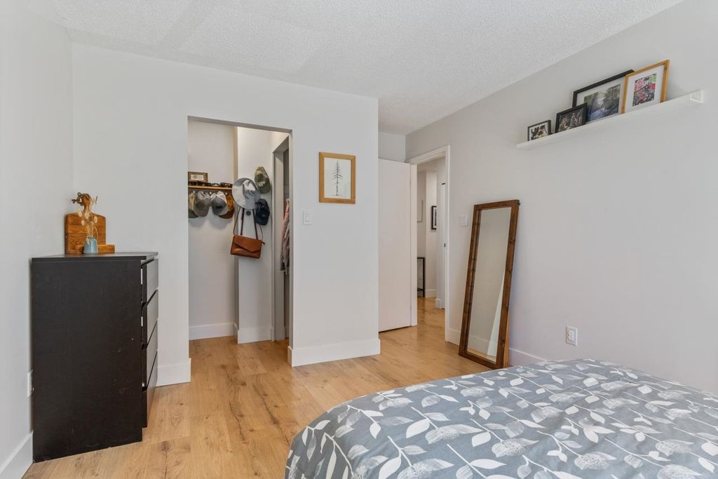 listing image 1102184535247021127