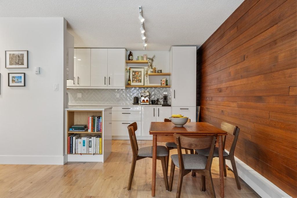 listing image 1101302555416041592