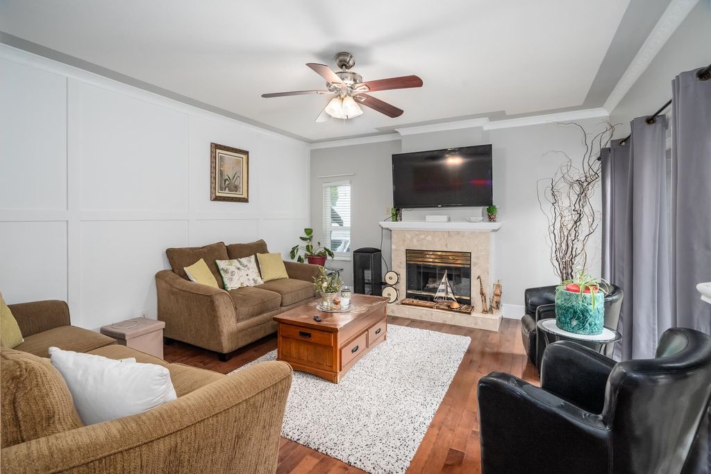 Photo of 2237 Mountain Drive, Abbotsford, BC V3G 1E3 (MLS # R3114335)