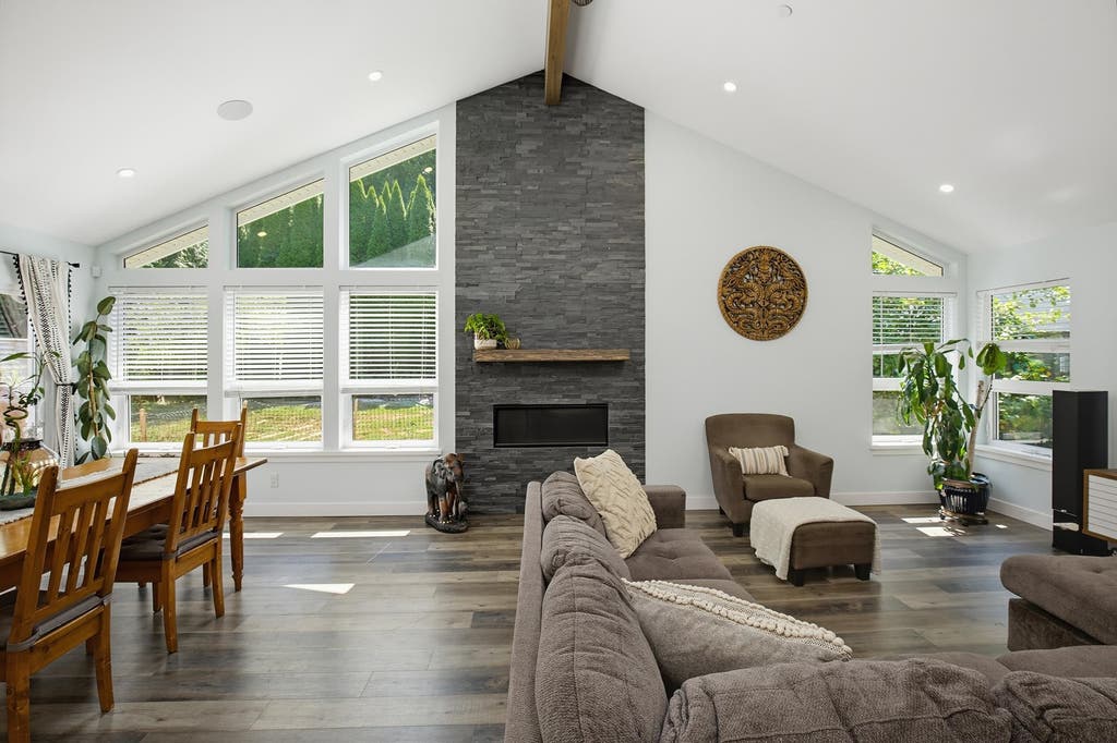 Photo of 20902 Wicklund Avenue, Maple Ridge, BC V2X 8M5 (MLS # R3155943)