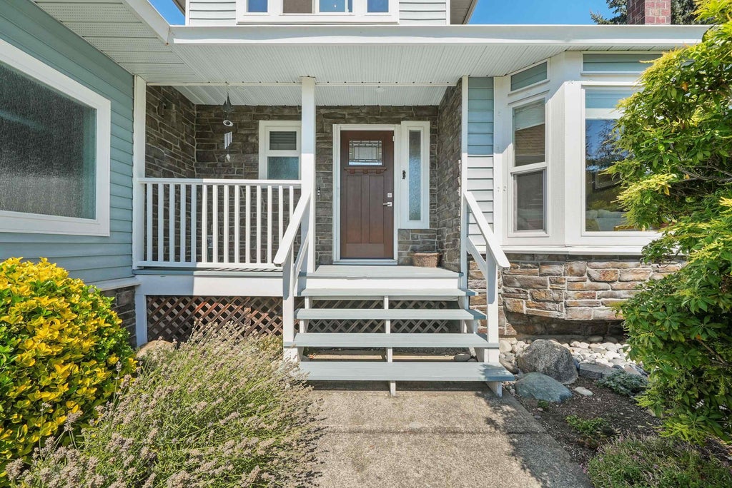 Photo of 18261 54 Avenue, Surrey, BC V3S 4N9 (MLS # R3157358)