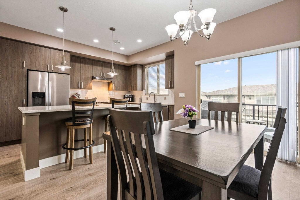 Photo of 34230 Elmwood Drive #24, Abbotsford, BC V2S 0J1 (MLS # R3122888)