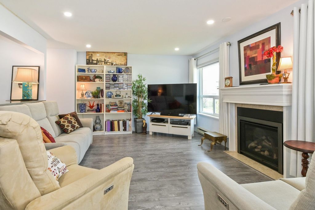 Photo of 2475 Emerson Street #20, Abbotsford, BC V2T 4W5 (MLS # R3110412)