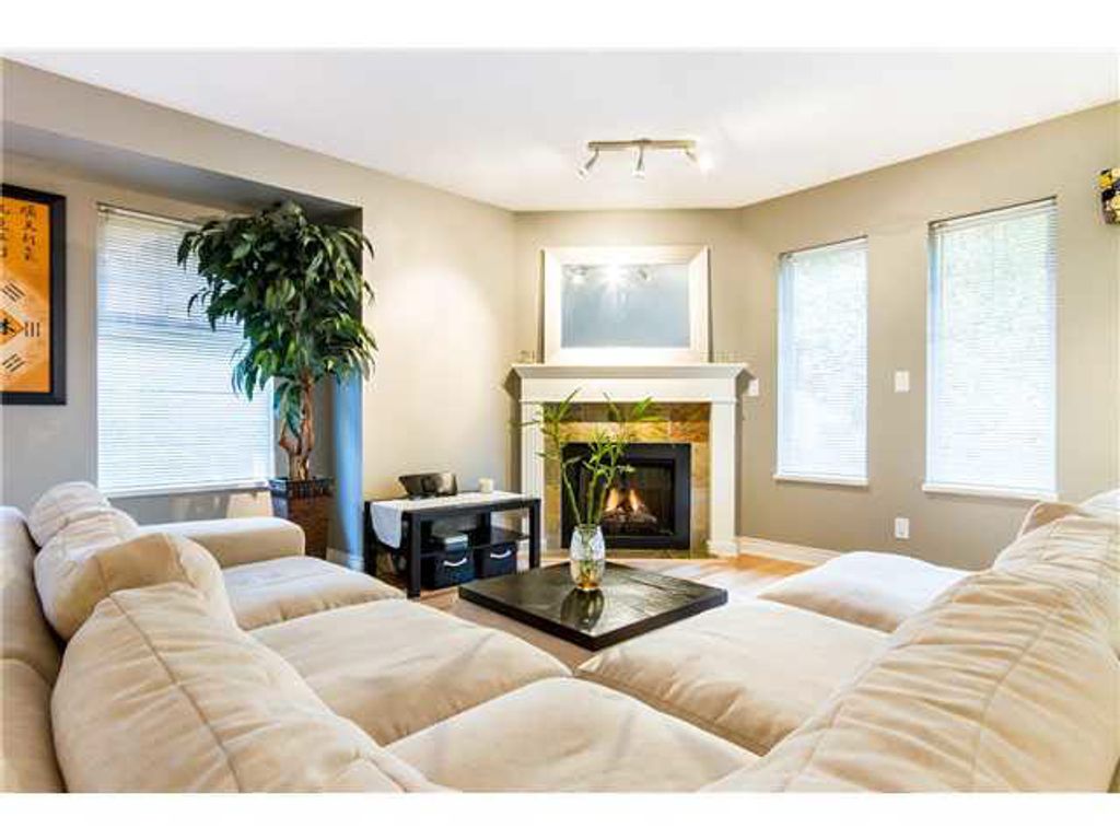listing image 1106688183381265290