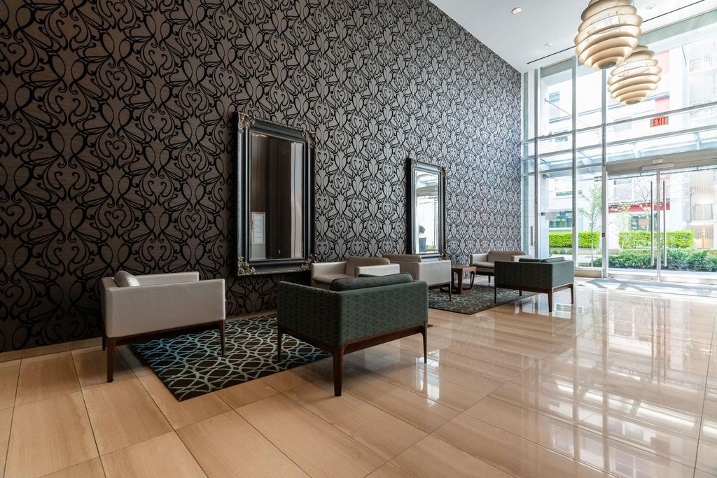 listing image 1109406348635335691