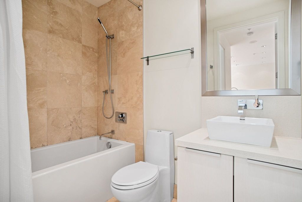 listing image 1106471499410816209