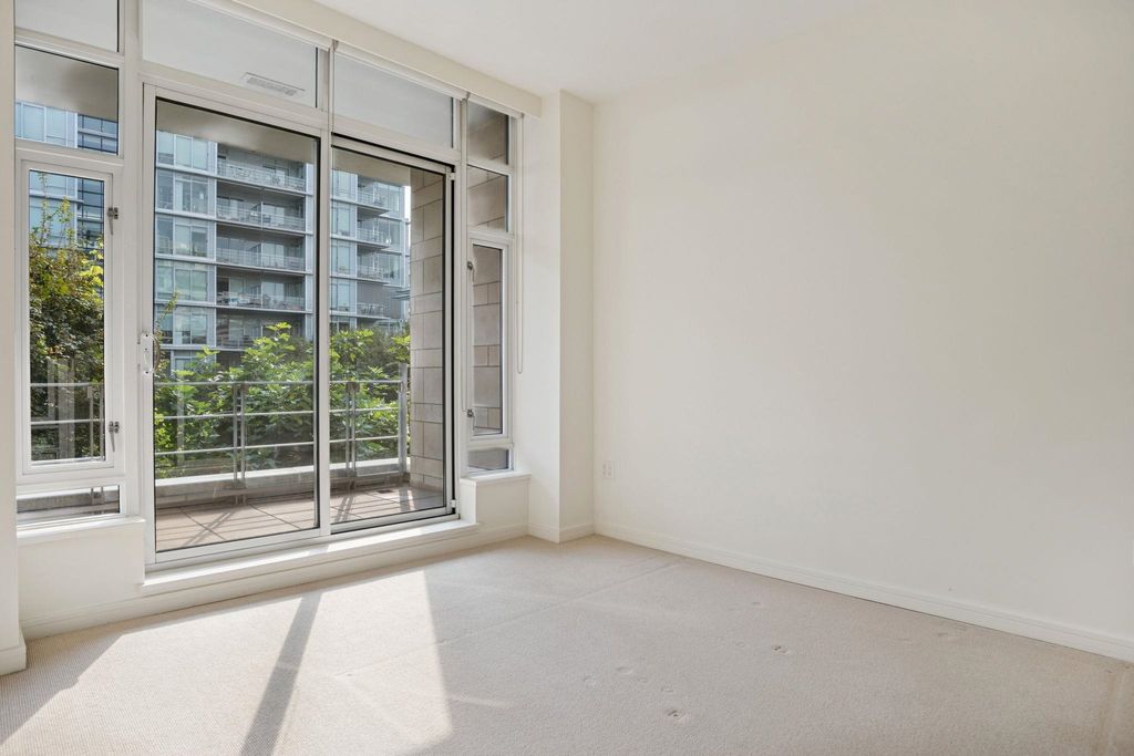 listing image 1105696139462772468